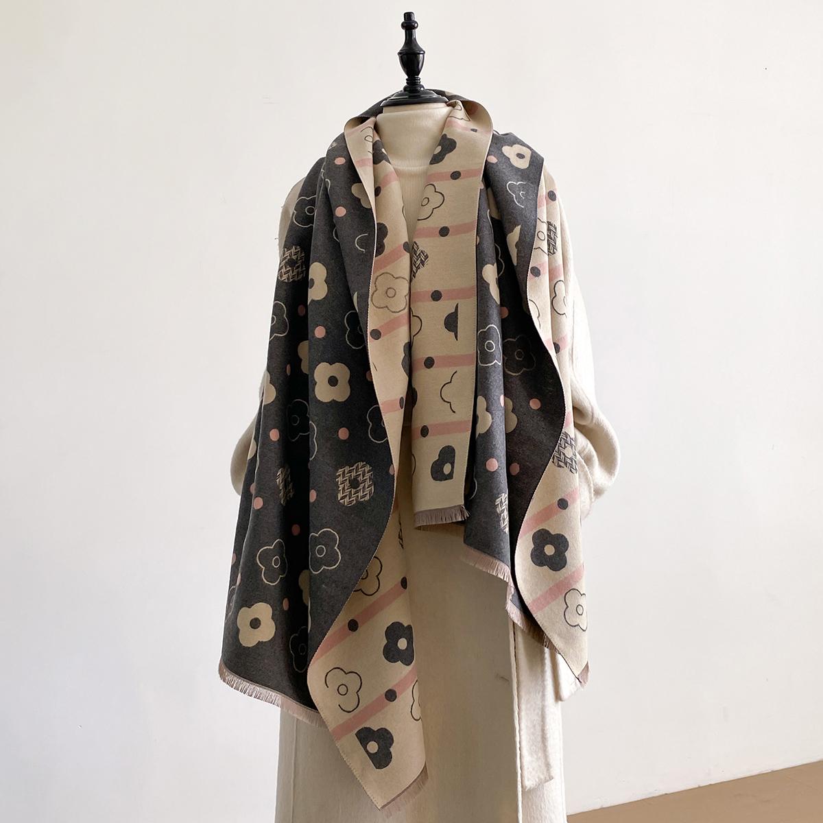 

New Fashion Cashmere Women Print Double-sided Scarf Winter Warm Elegance Shawl Pashmina Female Outdoor Brand Scarves