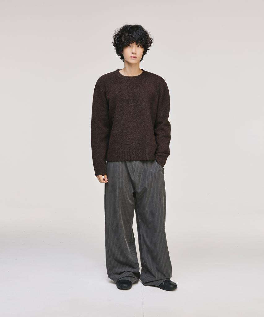 SIGNATURE Blend Shade Round Neck Knit [Brown]