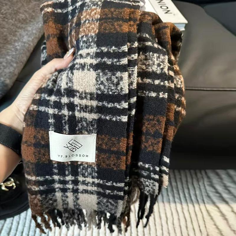 Warm scarf Women's winter dry rose powder white thickened scarf atmosphere fringed shawl versatile