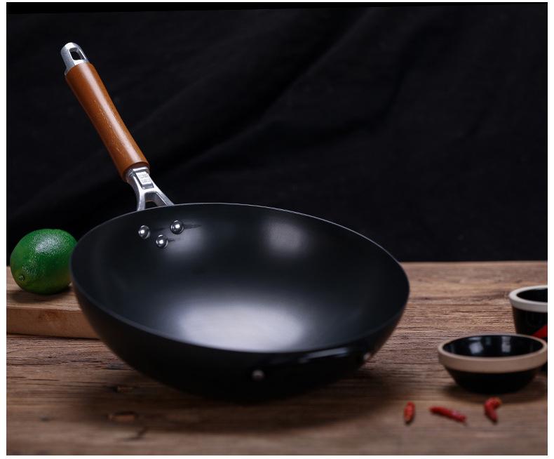 Old-Fashioned Non-Coated Cast Iron Wok, Round Bottom, Non-Slip, Non-Stick, Gas Stove Compatible, Nitrided Fine Iron.
