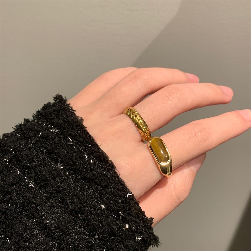 Adjustable High-Grade Retro Tiger Eye Stone Saddle Ring with Wheat Ear Design for Women