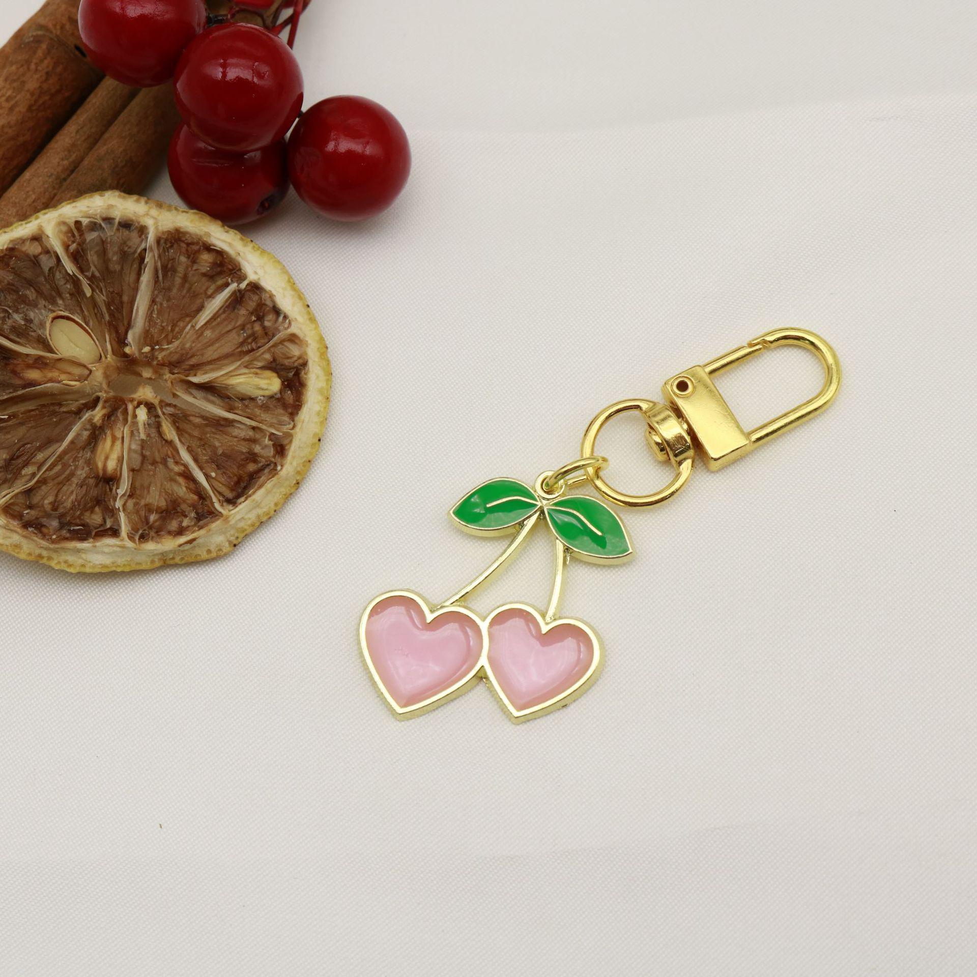 Cherry Heart Alloy Keychain: Fresh Fruit Bag Charm розовый