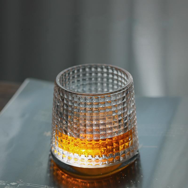 

Novel Creative Thick Crystal Whiskey Tumbler Glass Spinning Tops Design Hammer Glasses Of Wine Spirit Xo Brandy Cup Wineglass 160ml