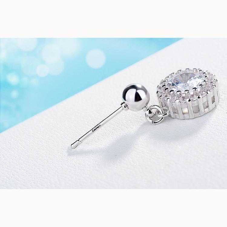 Diamond Round Earrings 1 Pairs Shiny Zircon Stud Earrings for Women Vintage Wedding Jewelry Classy and Elegant Trendy Girl Gift