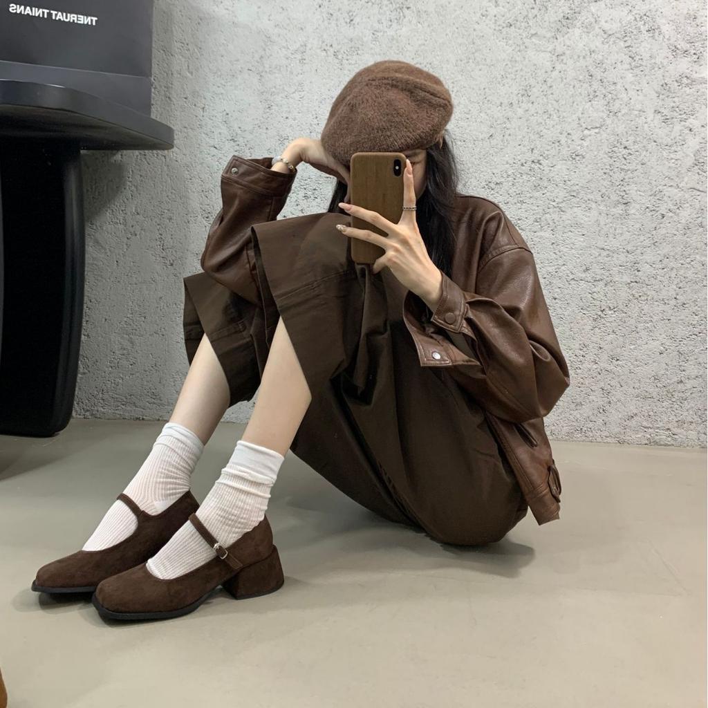 Retro Mary Jane shoes women's soft-soled Doudou shoes 2025 spring and autumn new brown small square head shallow mouth one pedal single shoes