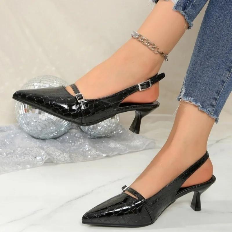Fashion Women Pointed Toe Shallow Sandals Sexy Comfort Designer Shoes Women High Heels Retro Fashion Sandals New Summer Shoes for Women