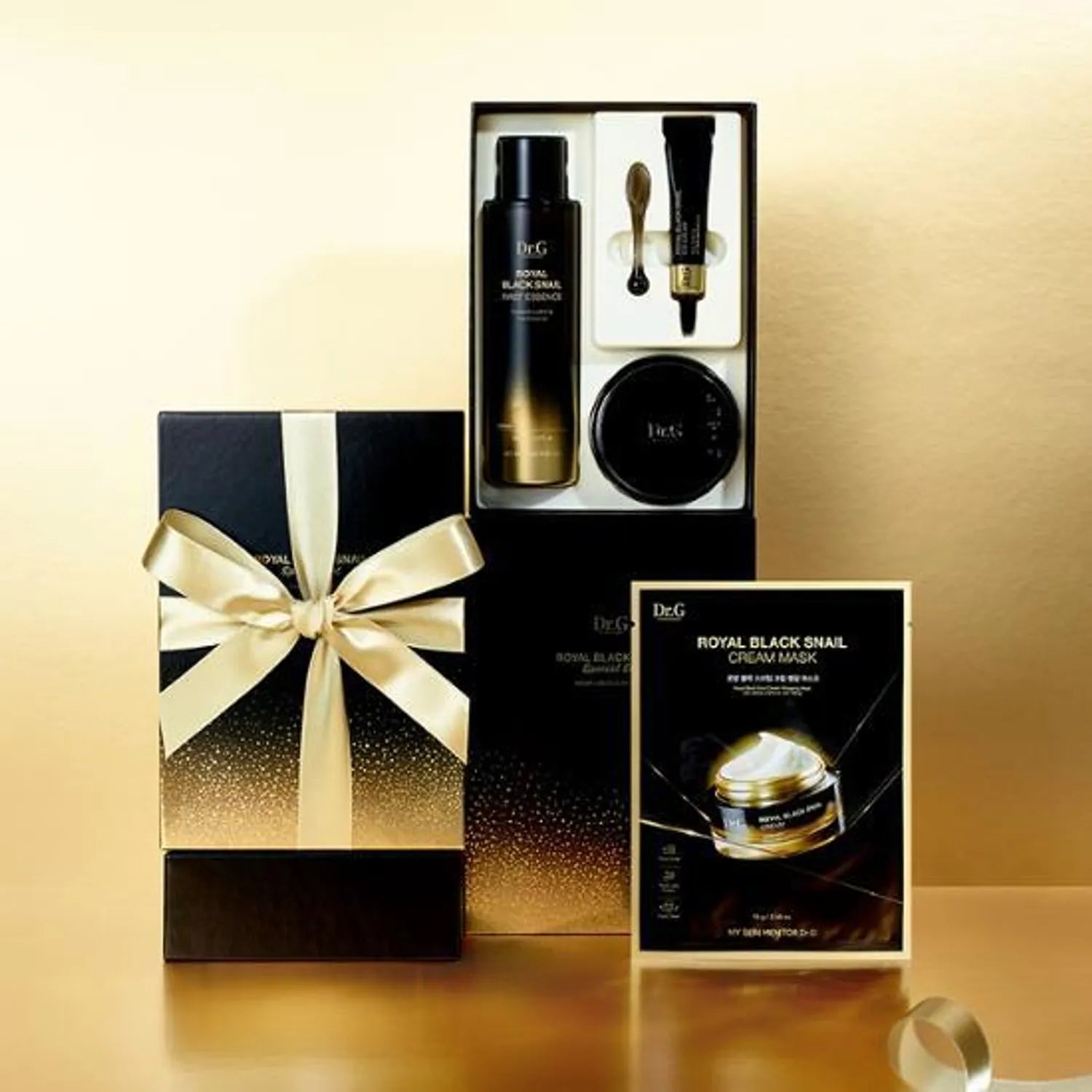

Dr.G Royal Black Snail Special Set (First Essence 165mL+Cream 50mL+Eye Cream 10mL+Cream Mask Sheet 1ea) Special Set