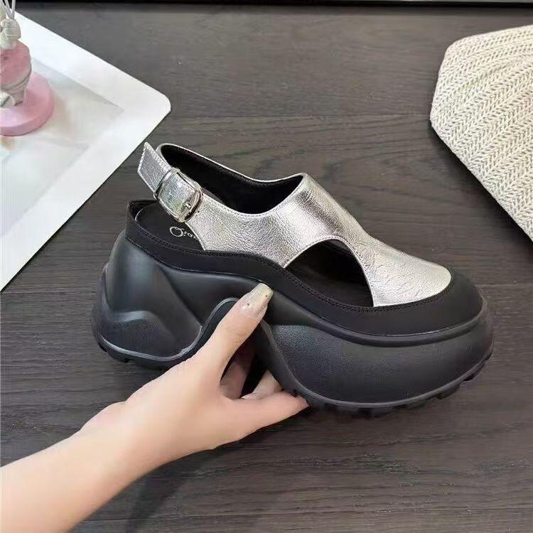 

European Station 2025 Summer New Platform Slippers Women s Fashion Versatile Height Increase Casual Comfortable Beach Slippers 35