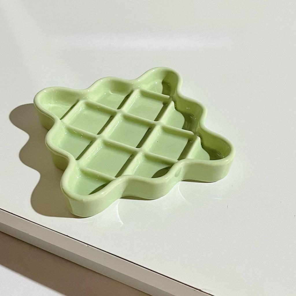 Creative Ceramic Dopamine Pet Canned Licking Plate Prevent Choking Dog Food Pot Prevent Black Chin Cat Slow Food Plate