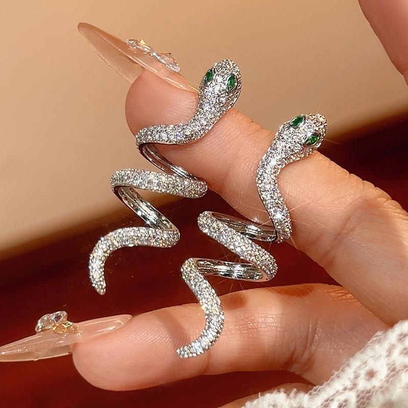 

New Fashion Accessory Earrings with Snake Shaped Design, High-end Feel, Light Luxury, Super Sparkling Women s Style