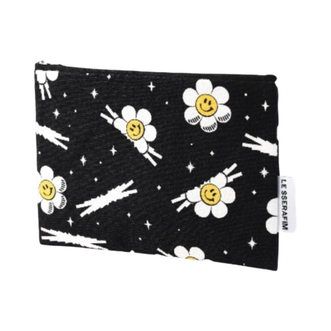 LE SSERAFIM x Wiggle Wiggle Cotton Pouch ONE SIZE