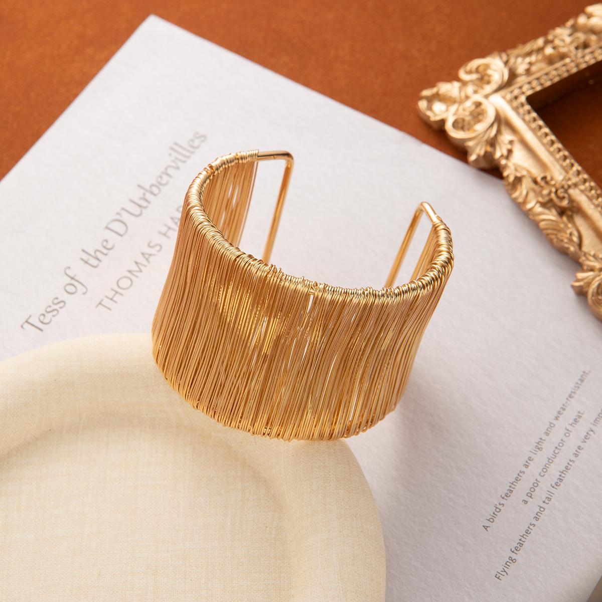 Персонализированный металлический браслет-ветер Ретро Открытый Широкий Край Преувеличенный Браслет Легкая Роскошь Нишевые Высококачественные Украшения