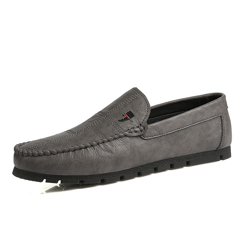 The new Korean-style loafers with beef tendon soles are trendy and breathable for men They are also casual driving shoes