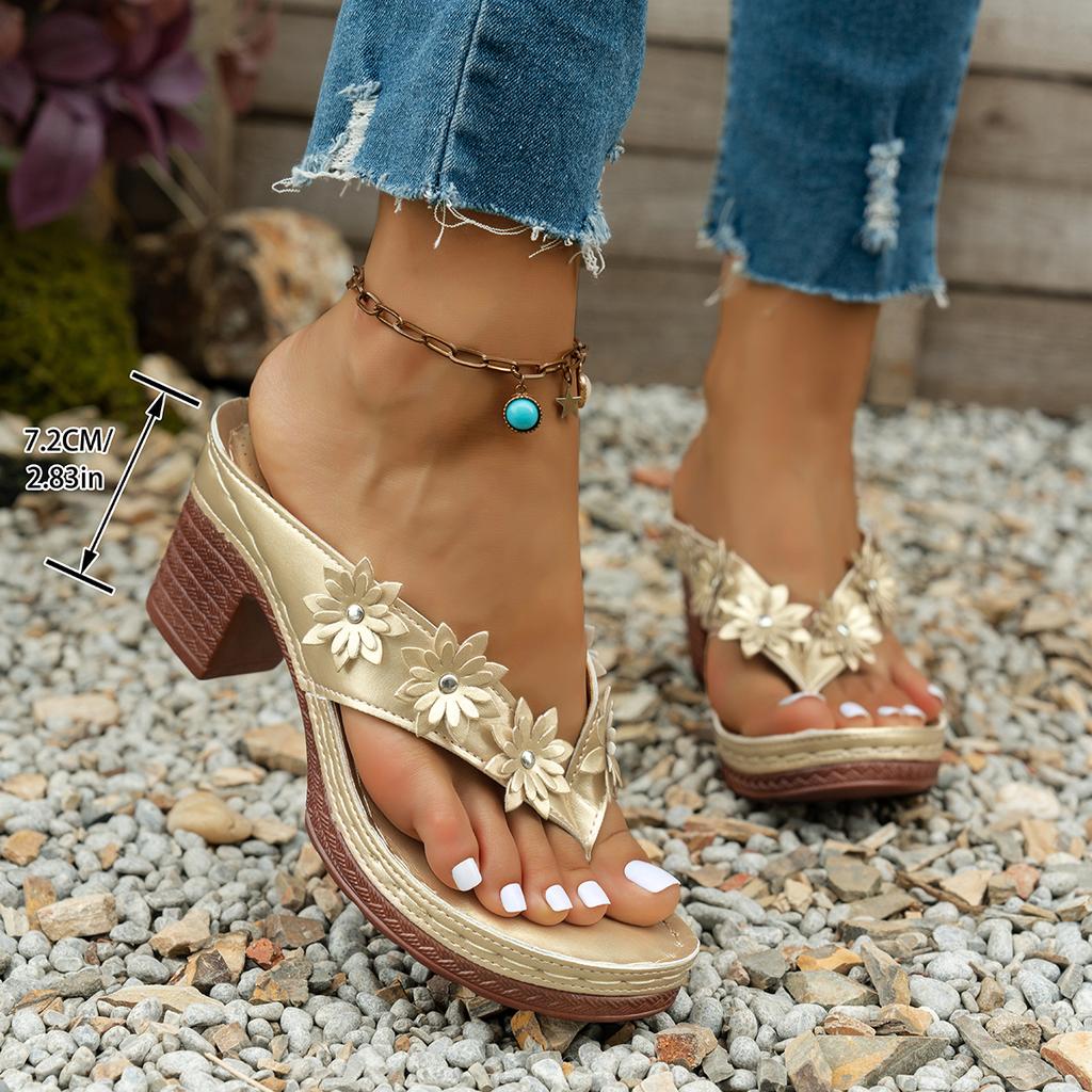 Fashion New Women's High Heel Slippers Casual Flower Hollow Wedge Beach Shoes Outdoor Platform Comfortable Non-slip Sandals Plus Size 43