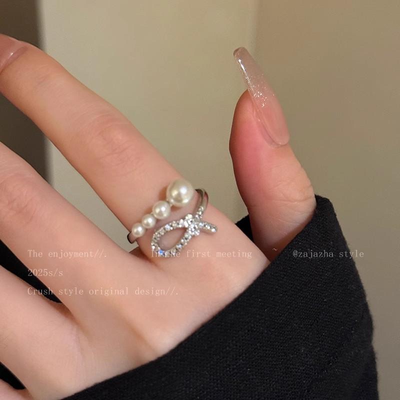 Braided Pearl Zirconia Ring for Women - Luxurious and High-end Style, Finger Ring with An Elegant Opening, Suitable for Layering on The Finger.