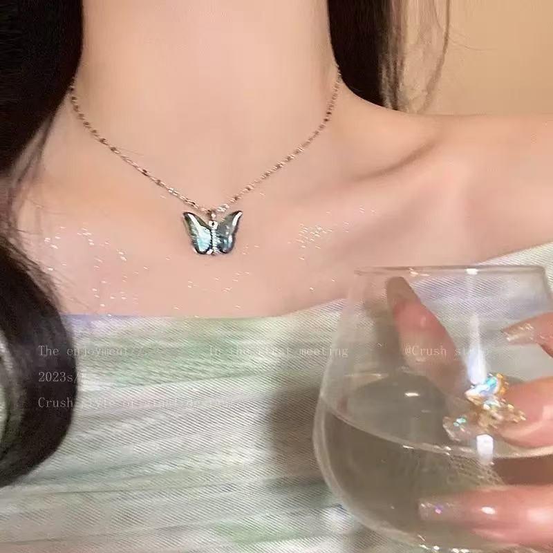 Cold wind moonstone pendant necklace accessories women's niche design high-end water drop-shaped collarbone chain jewelry