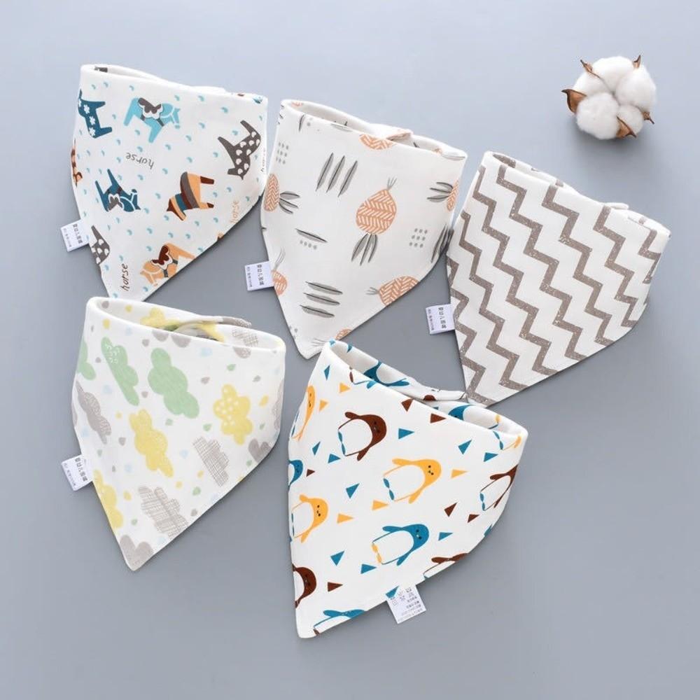 5PCS/SET Triangle Design Cotton Bibs Cartoon Print Saliva Towel Cute Feeding Bibs Newborn Feeding