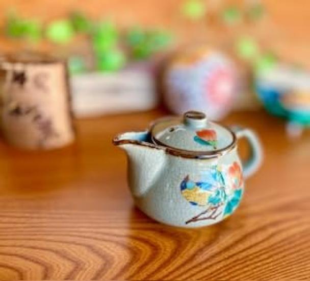 Hyakukaen Kutani Teapot, Large, Camellia and Bird Design, Ceramic, Insulated, 350ml, Single Item
