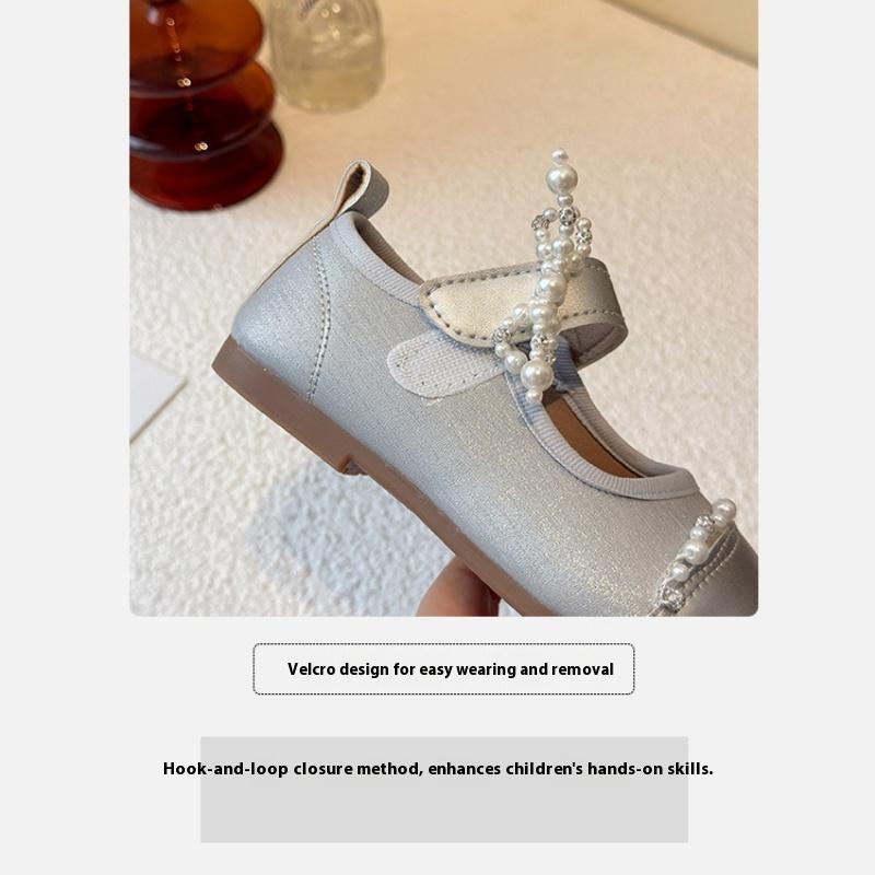 Modne i wygodne skórzane buty na miękkiej podeszwie dla dziewczynek w nowym stylu