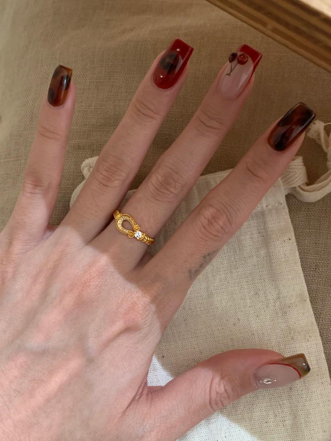 Бестселлер «Сяохуншу»: Кольцо с подковой из страз - Элегантное, Ретро и Универсальное для Женщин