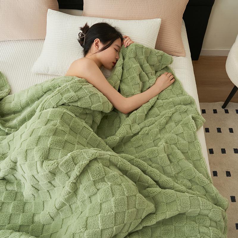 Mjölksammet Multifunktionell Filt: Hög Gramvikt, Helårspläd med Ludd & Luftkonditionering för Kontor och Fritid.