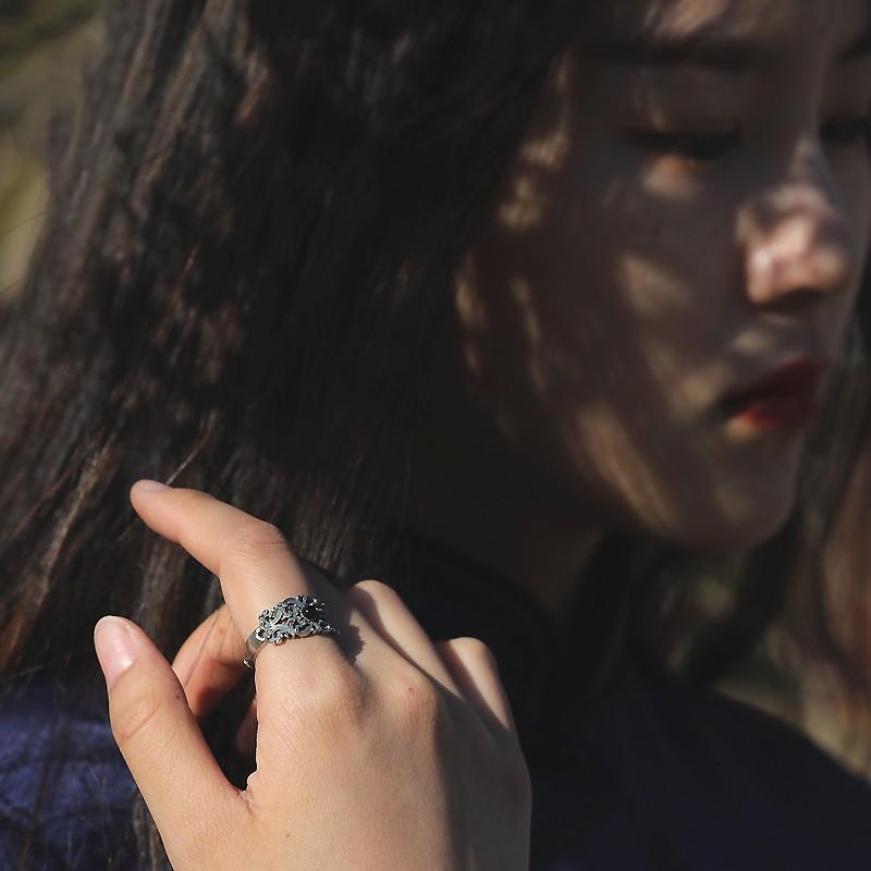 Retro Mongolian Tribal Flower Pattern Open Ring for Men & Women Antique Gothic Adjustable Ring Alloy Silver Plated  Gift