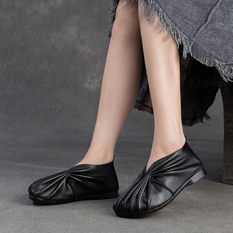 Johnature Retro Handmade Pleated Flats Genuine Leather Round Toe Soft Soled Lightweight Women's Slip-on Shoes