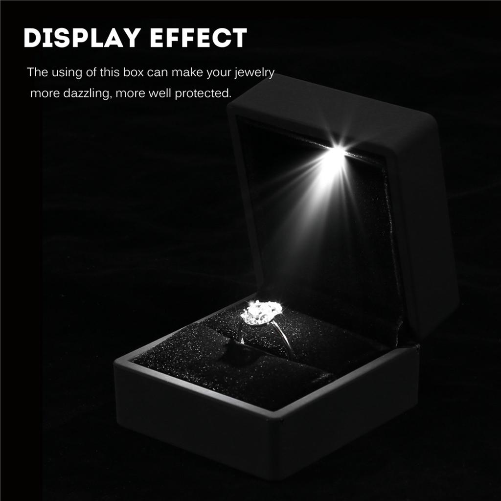 Fashionable LED Lighted Ring Storage Box Jewelry Display Case Gift Black
