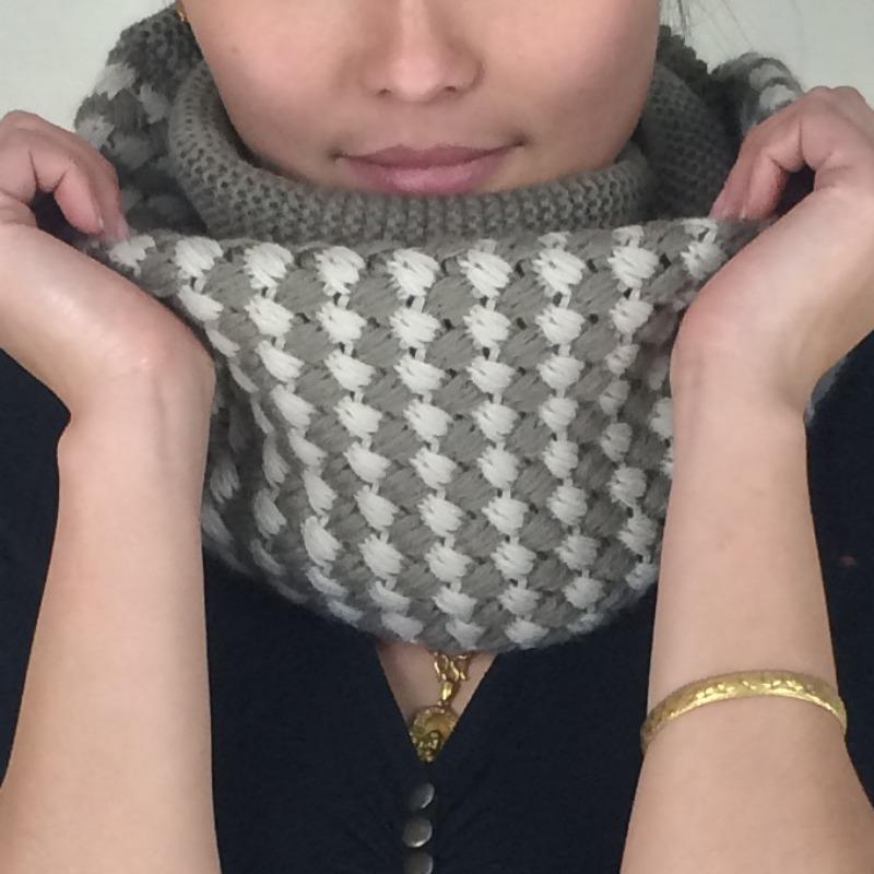 

Autumn and winter wool sunflower women s cold-proof pullover dual-purpose two-color neck cover thick scarf versatile model 60-80cm