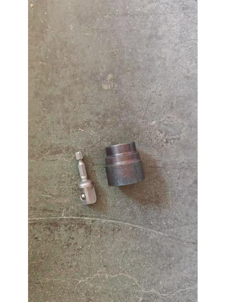 Jack s Electric Ratchet Wrench for Vehicle Tire Removal