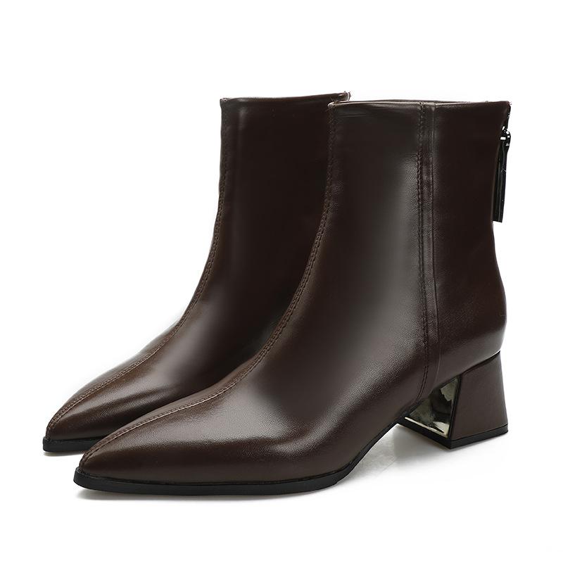 Korean version of pointed brown short boots, children's customized rear zipper thick heel women's boots customized autumn and winter new high-heeled