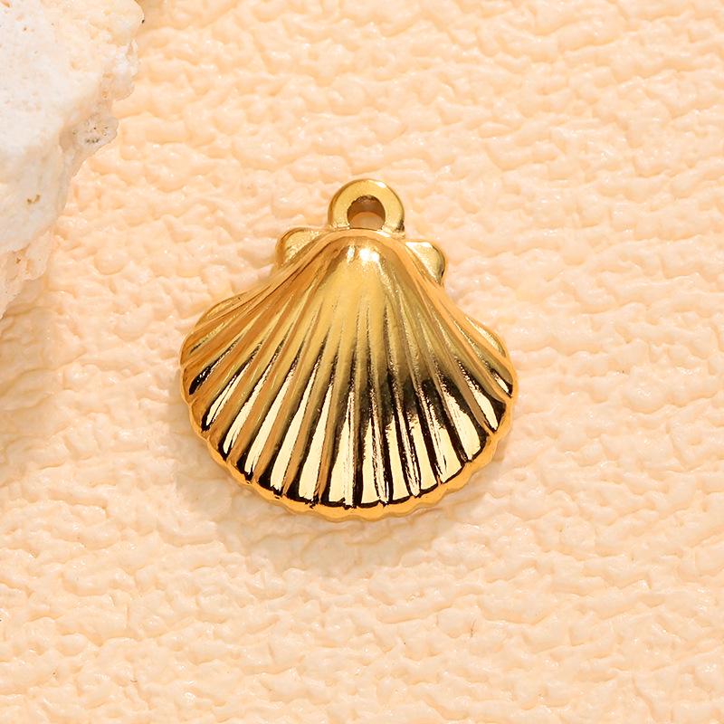 Stainless Steel Scallop Seashell Necklace for Women - Niche Design Titanium Jewelry Accessories