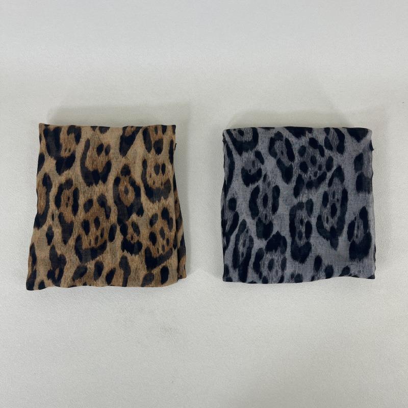 Popular fashion leopard print scarf Millennium Spice Girl style comfortable breathable scarf woman