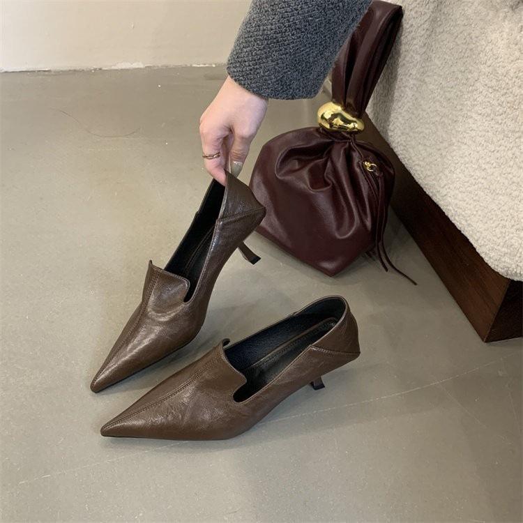 Retro kitten heel pointed black single shoes women's shoes 2026 spring and autumn temperament French Korean high heels