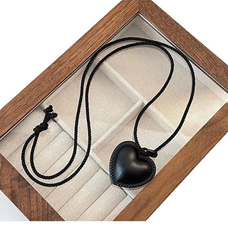 Retro Black Leather Heart Pendant Necklace - Korean Style