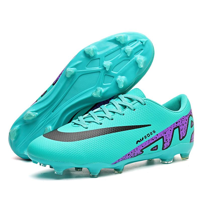 Nouvelles chaussures de football basses pour hommes et femmes résistantes à l'usure et antidérapantes chaussures de sport professionnelles à crampons longs ongles cassés