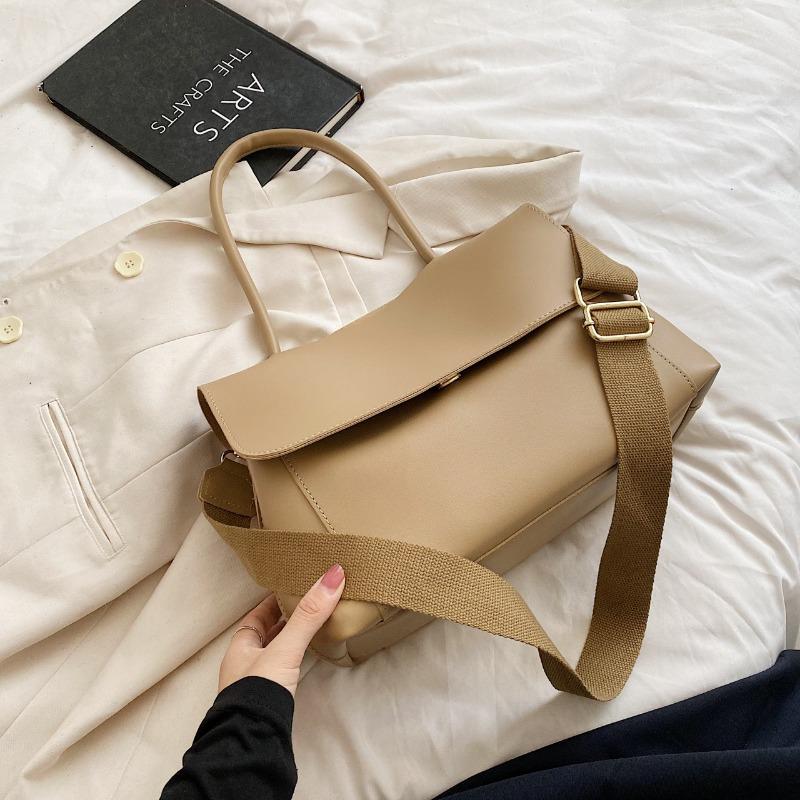 New Fashion Soft Surface Large Capacity Bag Women Commuter Shoulder Messenger Bag Street Hand Large Tote Bag