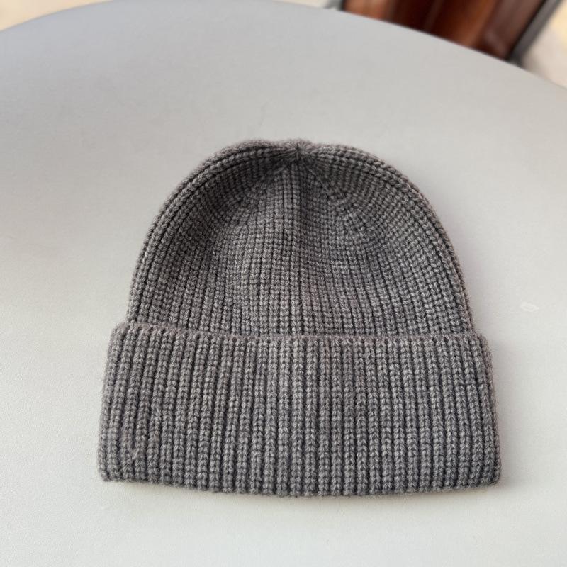 Light board autumn and winter wool hat Korean version warm ear protection cold hat simple pullover hat solid color versatile face small knitted hat