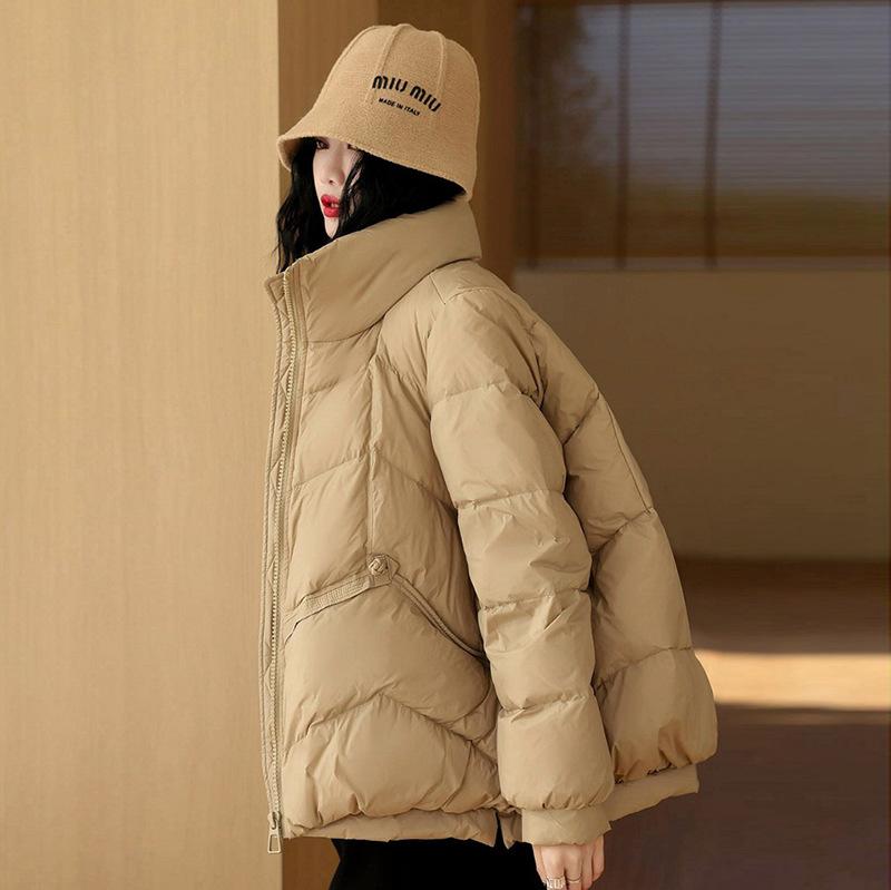 Retro stand-up collar short down jacket women's 2024 winter new fashion buckle warm small white duck down jacket