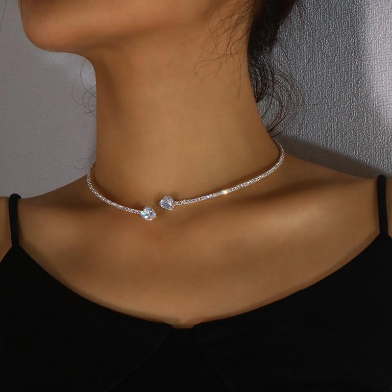 Chic And Stylish Heart Rhinestone Choker Necklace For Trendy Women In 2023