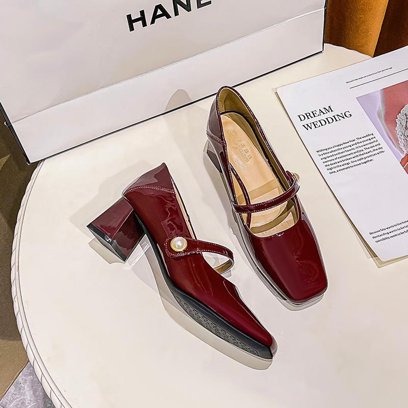 Mary Jane women's shoes thick heel one-word strap high heels new red wedding shoes medium heel pearl square head single shoes