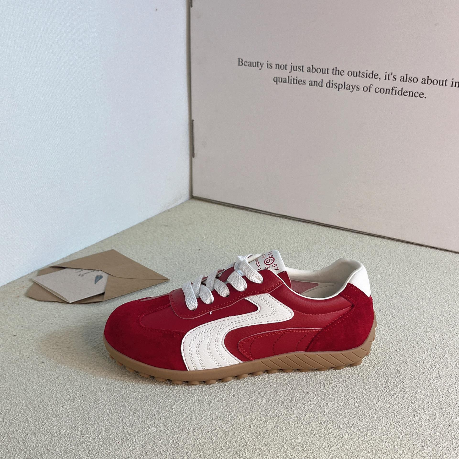 

Europe Station popular thick-soled Forrest Gump shoes women s 2025 new versatile lace-up color matching fashion casual retro German training shoes 40 красный