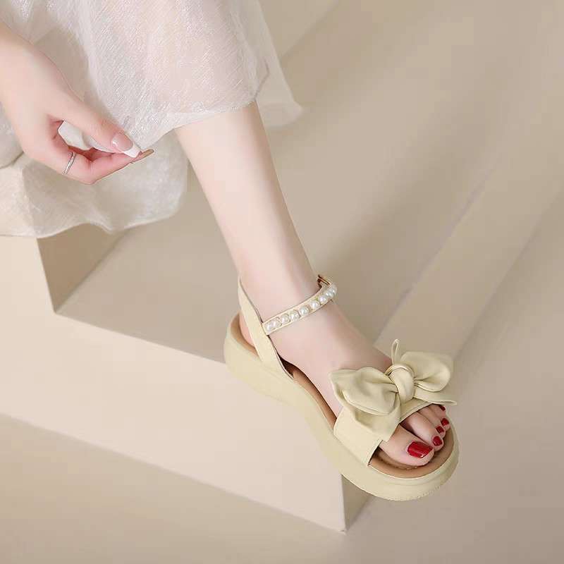 Student Super Soft Sandals Women's 2025 New Summer Flat Bottom with Skirt Versatile Not Tired Feet Roman Shoes Women's Shoes