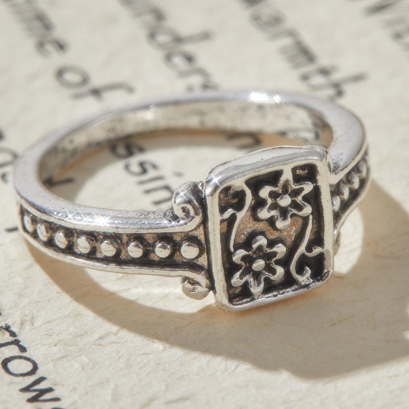 Vintage CopperColor Carved Floral Women's Ring and Creative Holiday Accessories Casual Daily Wear Jewelry Gift
