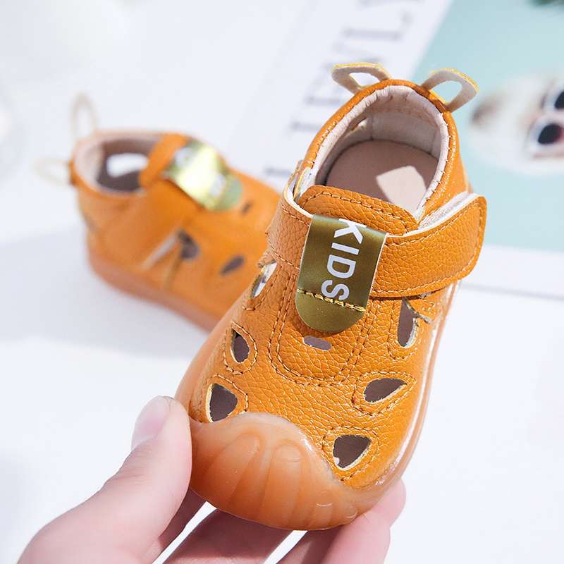 Infants and Toddlers Hole Shoes Spring and Summer 0-1-2 Years Old 3 Boys Baby Toddler Shoes Girls Sandals Hollow Breathable Shoes