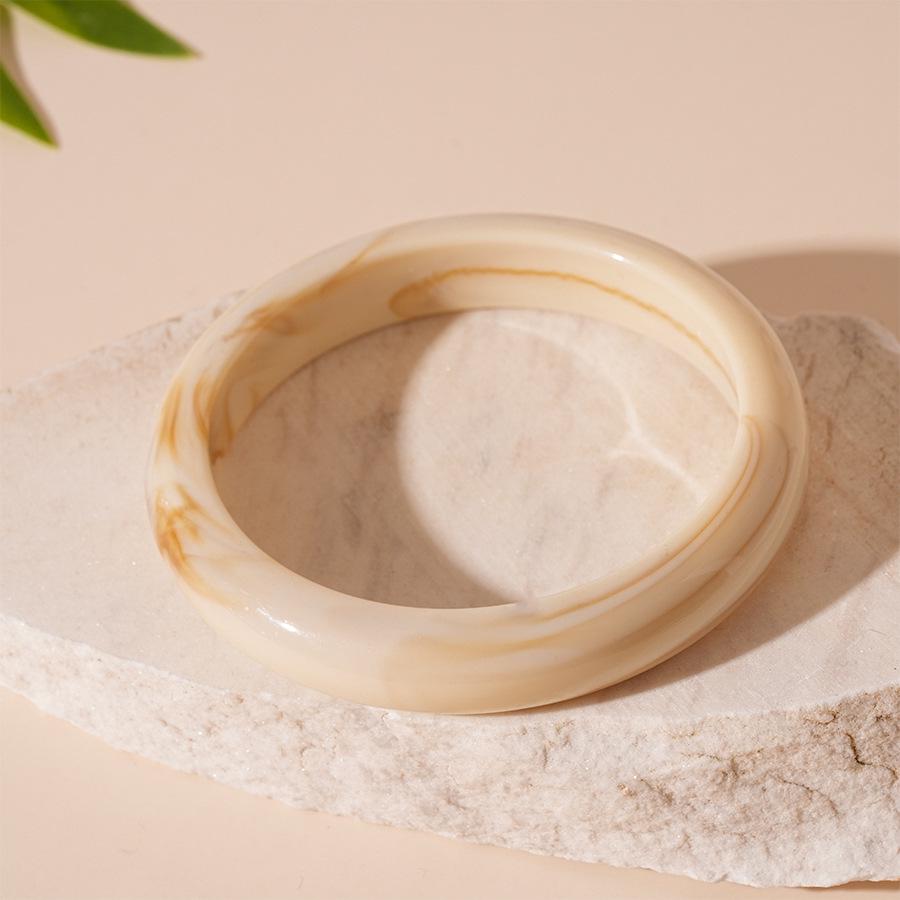 

Maillard Style Irregular Geometric Acrylic Resin Bangle - Fashionable, Simple, High-End Jewelry for Women