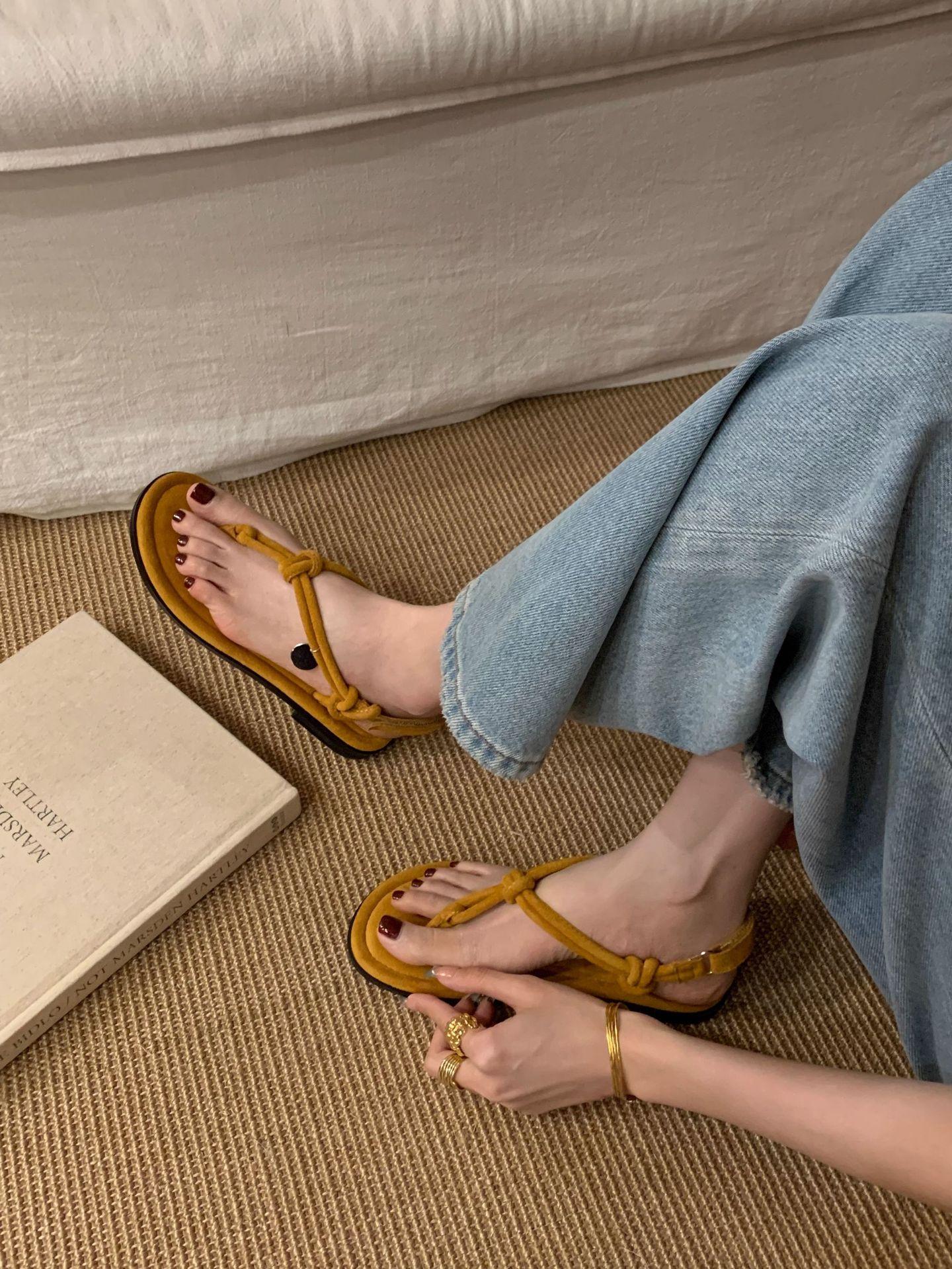 

Hand-woven retro knot toe sandals women s 2025 summer new Korean version versatile vacation wind beach slippers 40 имбирный