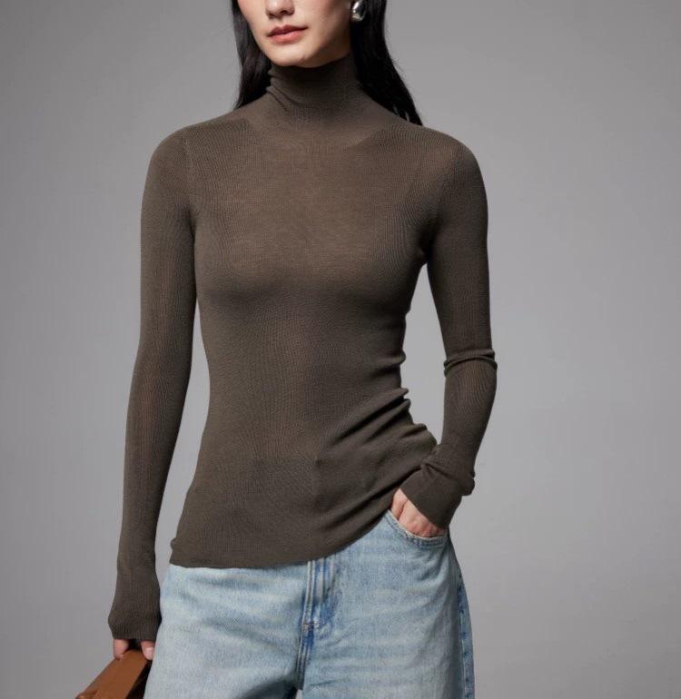 

Машинная стирка, Приятный к коже свитер из мериносовой шерсти с высоким воротом One Size