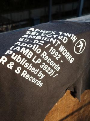 T-shirt Aphex Twin Noir Délavé Imprimé Coton Graphique Oversize Mode Coréenne Manches Courtes Hauts T-shirts Y2k Vêtements Streetwear T-shirt