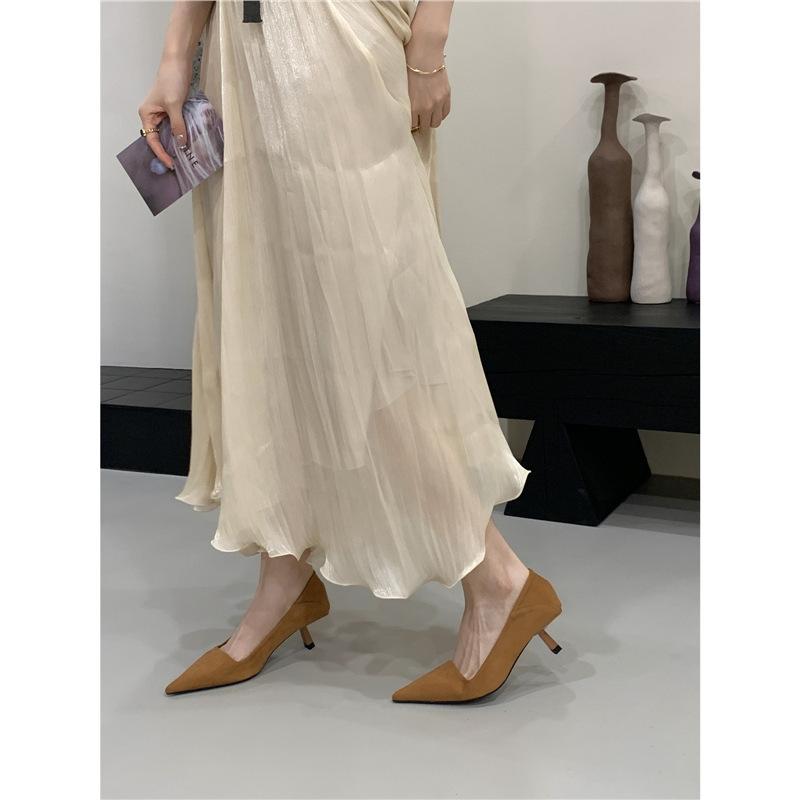 Damen High Heels Herbst 2025 neu Feenstil dünner Absatz spitze Zehenpartie flacher Ausschnitt mittlerer Absatz Einzelne Schuhe Pendler Arbeitsschuhe Damen